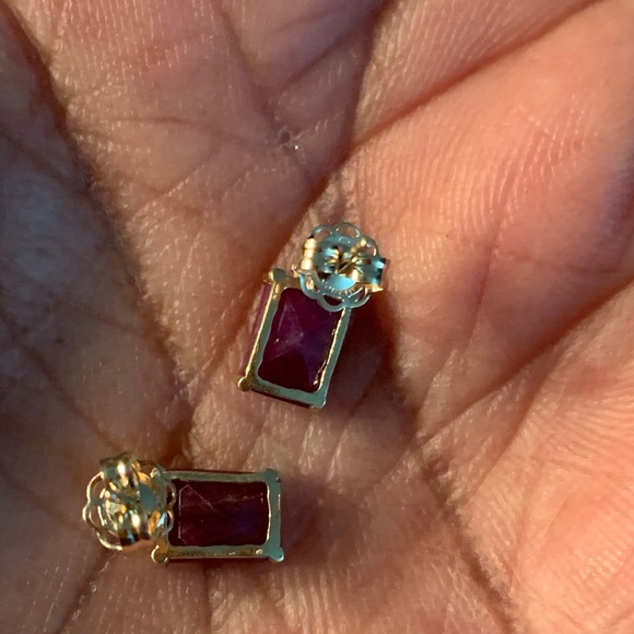 10KT GOLD RUBY & DIAMONDS STUDS - Picture 6 of 6